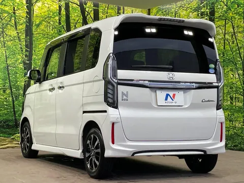 Honda N-BOX Custom