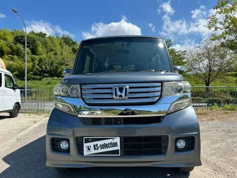Honda N-BOX Custom