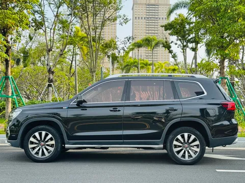Roewe RX8