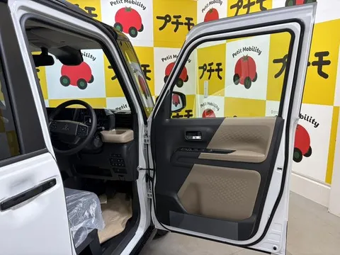 Mitsubishi Delica Mini