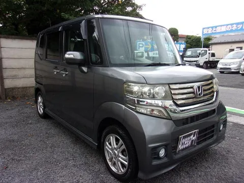 Honda N-BOX Custom