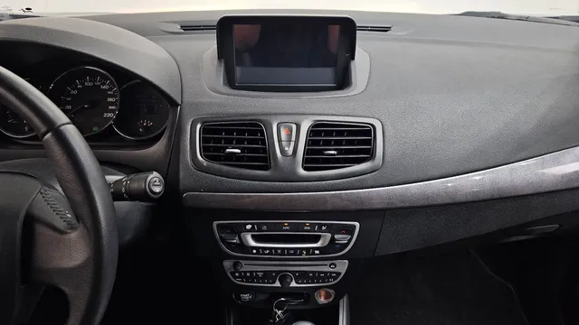 Renault SM3
