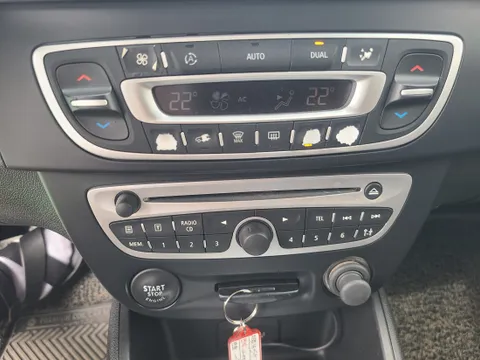 Renault SM3