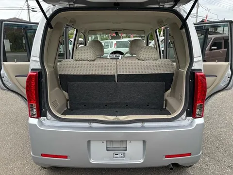 Nissan Otti