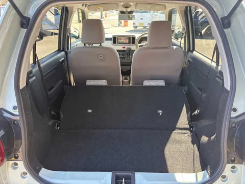 Daihatsu Mira Tocot