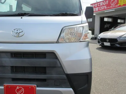 Toyota Pixis Van