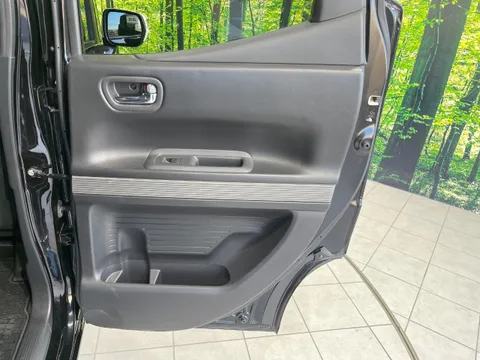 Honda N-BOX Slash
