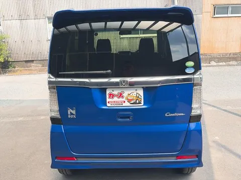 Honda N-BOX Custom