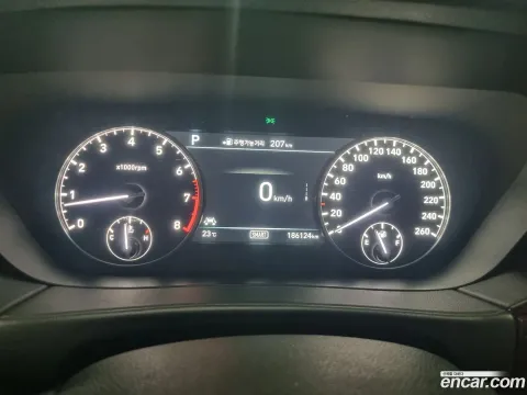 Genesis G90 (EQ900)