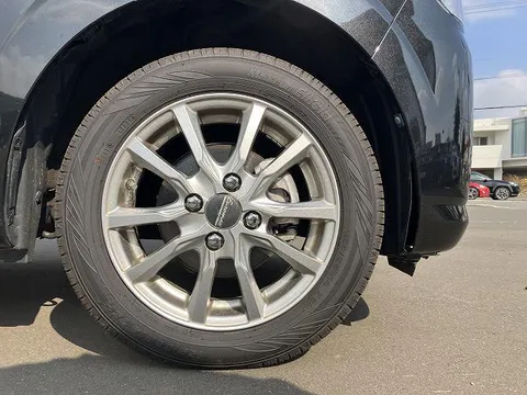 Daihatsu Mira Tocot