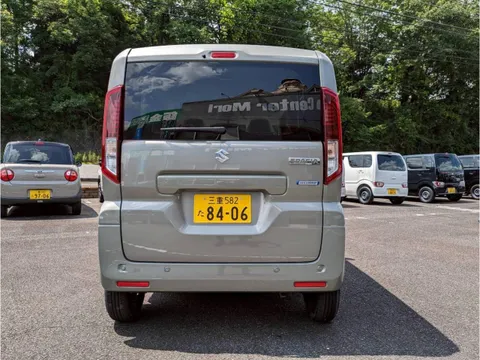 Suzuki Spacia