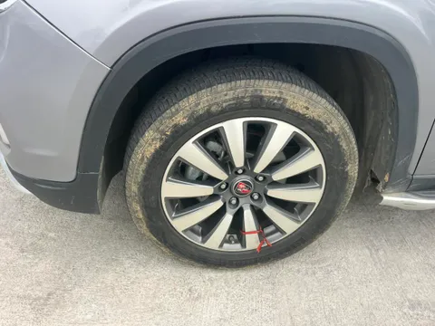 Roewe RX8