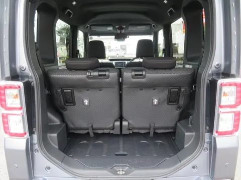 Toyota Pixis Mega