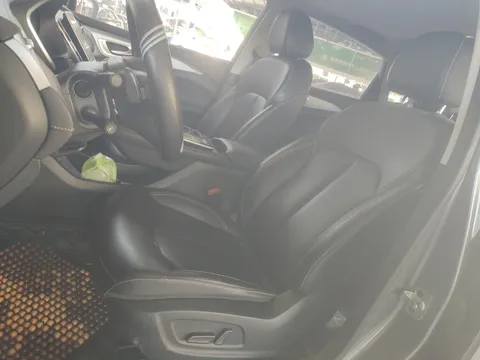 Roewe i6