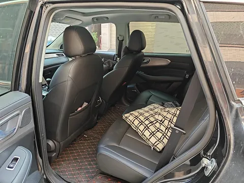Roewe RX5