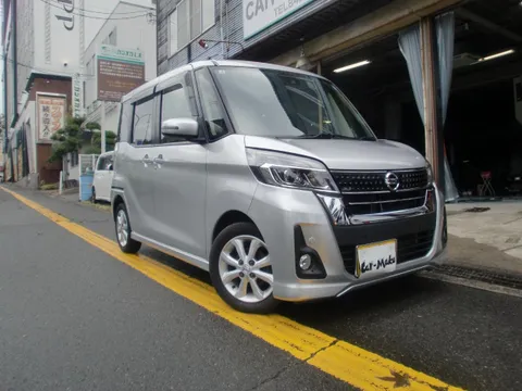 Nissan Dayz Roox