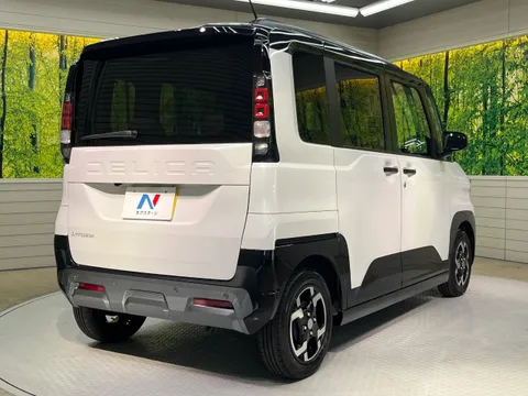 Mitsubishi Delica Mini