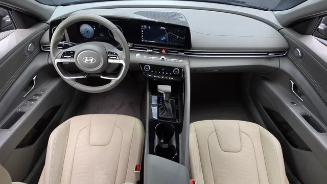 Hyundai Elantra (Avante)