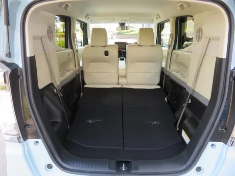 Honda N-BOX Slash