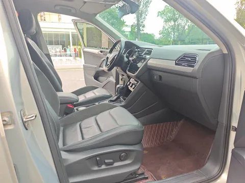 Volkswagen Tiguan L