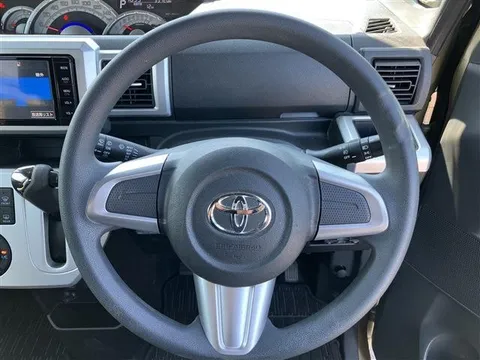 Toyota Pixis Mega