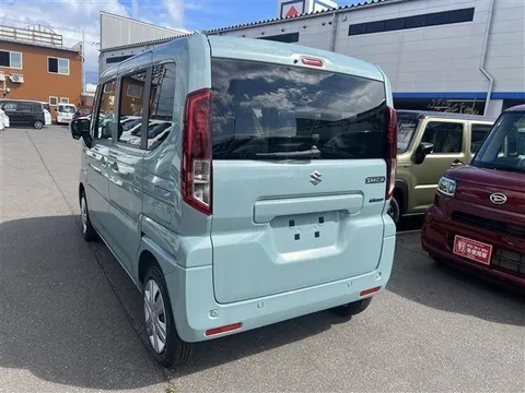 Suzuki Spacia