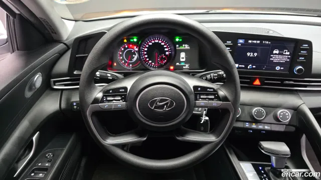 Hyundai Elantra (Avante)