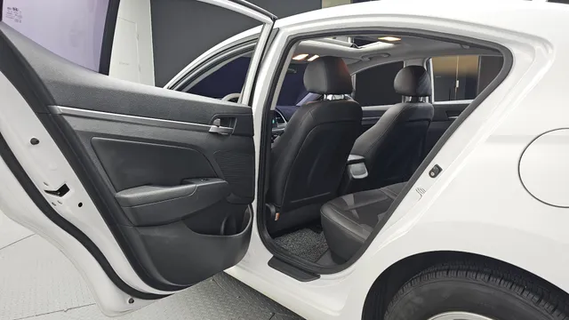 Hyundai Elantra (Avante)