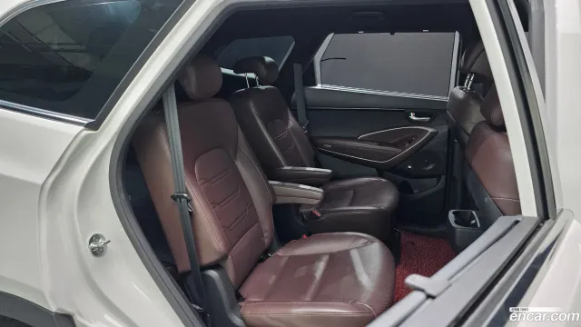 Hyundai Grand Santa Fe (Maxcruz)