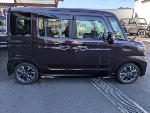 Suzuki Spacia Custom