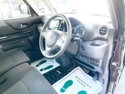 Suzuki Spacia Custom