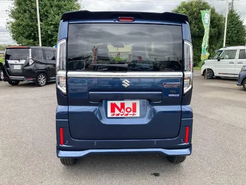 Suzuki Spacia Custom