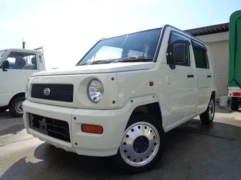 Daihatsu Naked