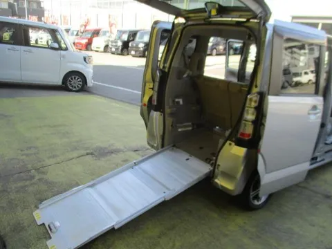 Honda N-BOX Plus