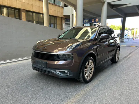 Lynk & Co 01