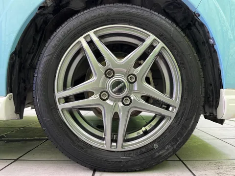 Daihatsu Mira Tocot