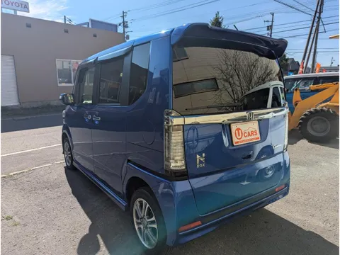 Honda N-BOX Custom