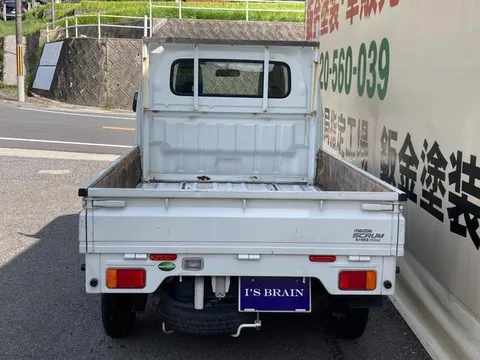 Mazda Scrum Truck