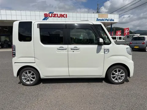 Toyota Pixis Mega
