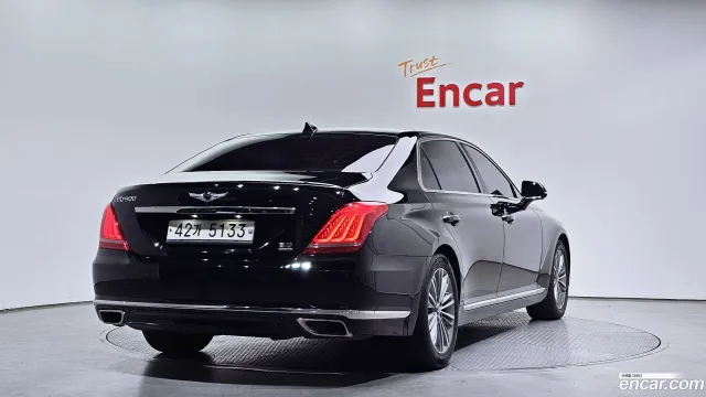 Genesis G90 (EQ900)