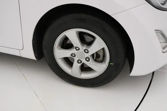 Hyundai Elantra (Avante)