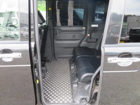 Toyota Pixis Mega