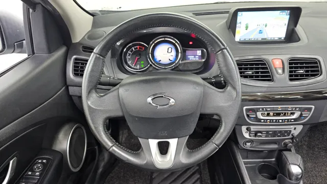 Renault SM3