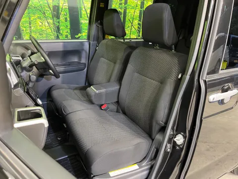 Toyota Pixis Mega