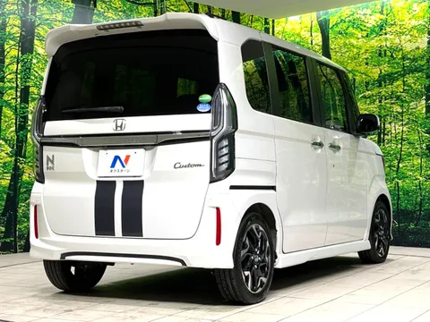 Honda N-BOX Custom
