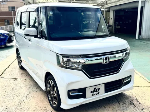 Honda N-BOX Custom