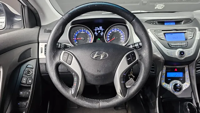 Hyundai Elantra (Avante)