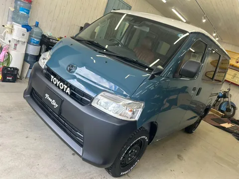 Toyota TownAce Van