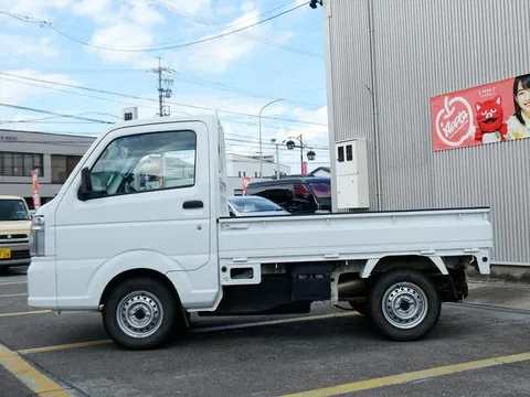 Mazda Scrum Truck
