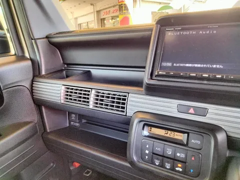 Honda N-VAN Plus Style